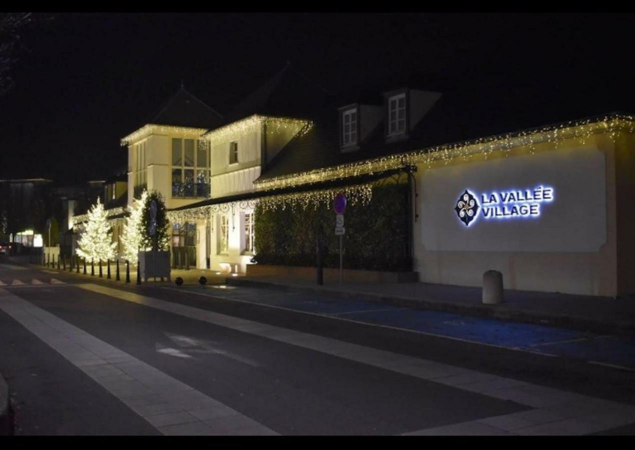 Studio A 1 Kilometre De Disneyland Paris Montévrain Exterior photo